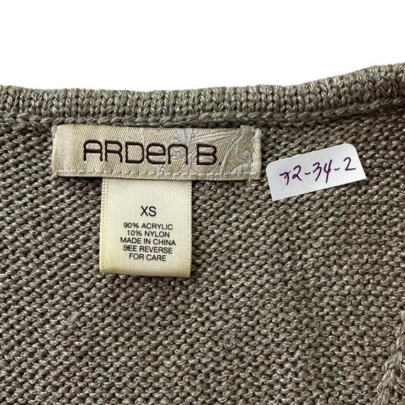 Arden B Graphite Knit Crochet Crop Top Women's Size XS | 72-34-2 - Picture 4 of 6